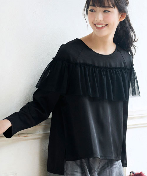 GeeRA(ジーラ)の「胸元チュールレース使いトップス(Tシャツ/カットソー・レディース・ブラック/チャコール・MEDIUM/LARGE/X-LARGE)」の2枚目の写真