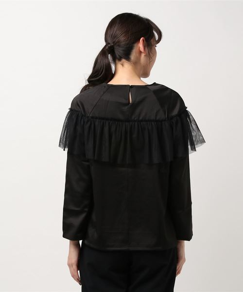 GeeRA(ジーラ)の「胸元チュールレース使いトップス(Tシャツ/カットソー・レディース・ブラック/チャコール・MEDIUM/LARGE/X-LARGE)」の4枚目の写真
