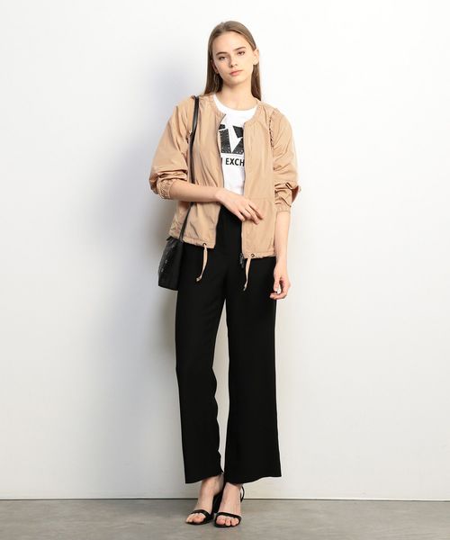 ARMANI EXCHANGE(アルマーニエクスチェンジ)の「【AXアルマーニ エクスチェンジ】アイレット ショルダーバッグ(ショルダーバッグ・レディース・ホワイト/ブラック・FREE)」の8枚目の写真