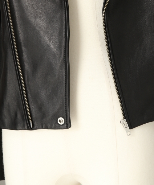 LOWRYS FARM(ローリーズファーム)の「ラムレザーライダース 809264(ライダースジャケット・レディース・ブラック・MEDIUM/LARGE)」の11枚目の写真