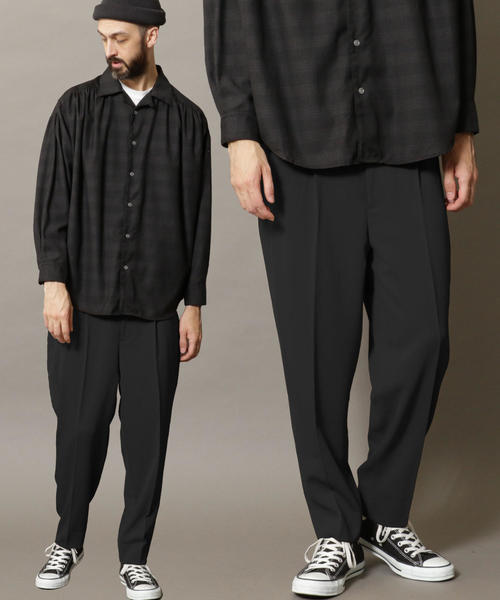 BEAUTY&YOUTH UNITED ARROWS（ビューティーアンドユースユナイテッドアローズ）の「BY トリコチン 1P ルーズパンツ о（スラックス・メンズ・ベージュ/ブラック・MEDIUM/SMALL/LARGE/X-LARGE）」の2枚目の写真