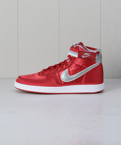 NIKE(ナイキ)の「<NIKE>VANDAL HIGH SUPREME/スニーカー(スニーカー・メンズ・レッド/ブラック・27cm/28cm/27.5cm)」の2枚目の写真