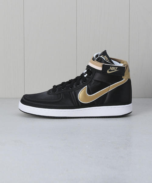 NIKE(ナイキ)の「<NIKE>VANDAL HIGH SUPREME/スニーカー(スニーカー・メンズ・レッド/ブラック・27cm/28cm/27.5cm)」の1枚目の写真