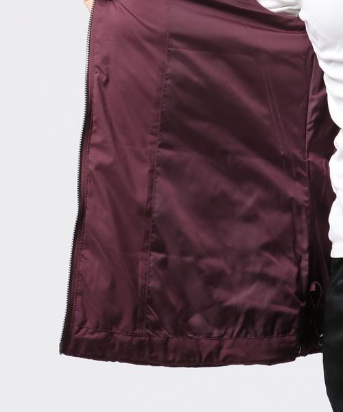 ARMANI EXCHANGE（アルマーニエクスチェンジ）の「【A|Xアルマーニ エクスチェンジ】フーディダウンジャケット（ダウンジャケット/コート・レディース・ワイン/ブラック・SMALL/X-SMALL/MEDIUM/LARGE）」の8枚目の写真