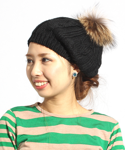 Ray BEAMS（レイビームス）の「□Ray BEAMS / ラクーンボンボンワッチ（ニットキャップ/ビーニー・レディース・ホワイト/グレー/ブラック・ONE SIZE）」の2枚目の写真