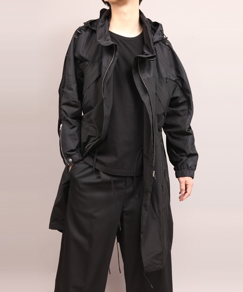 ato(アトウ)の「COTTON NYLON COAT(モッズコート・メンズ・ブラック/ブルー・44/46/48)」の2枚目の写真