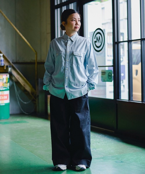 GORDON MILLER(ゴードンミラー)の「GORDON MILLER(ゴードンミラー) CHAMBRAY WORK SHIRT (シャンブレーワークシャツ)(シャツ/ブラウス・メンズ・サックスブルー/ネイビー・S/L/M)」の16枚目の写真