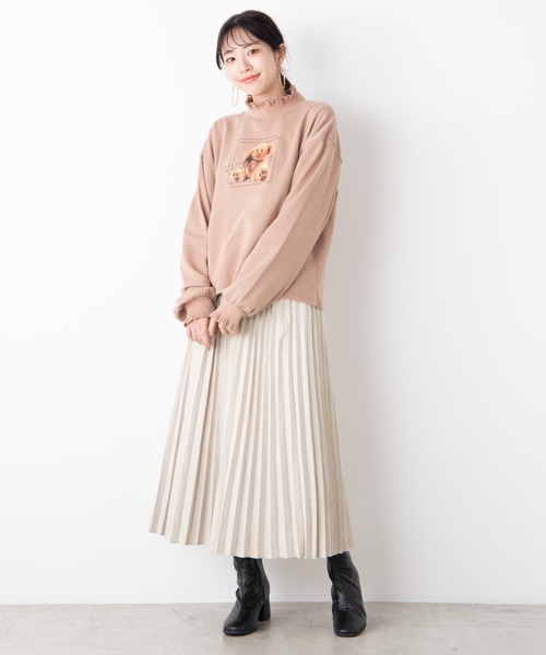 WEGO（ウィゴー）の「WEGO/メロウフリルリブビッグシルエットくまさんスウェット（スウェット・レディース・ベージュ/サックスブルー・FREE）」の5枚目の写真