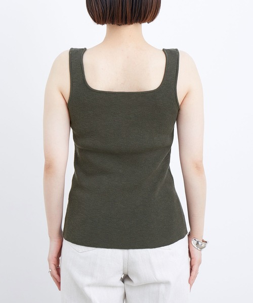 ADAM ET ROPE'（アダムエロペ）の「2WAY釦ニットタンクトップ（タンクトップ・レディース・チャコールグレー/ブラウン・FREE）」の4枚目の写真