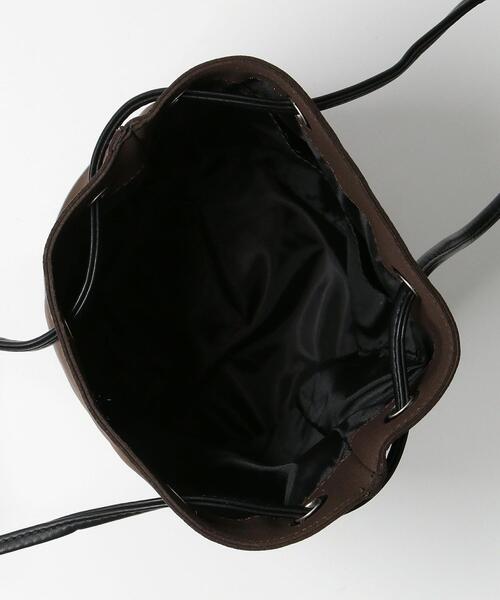 green label relaxing（グリーンレーベルリラクシング）の「CM GLR スエード タッチ 2way 巾着 バッグ（ショルダーバッグ・メンズ・ブラック/ダークブラウン・FREE）」の7枚目の写真