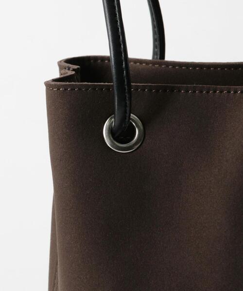 green label relaxing（グリーンレーベルリラクシング）の「CM GLR スエード タッチ 2way 巾着 バッグ（ショルダーバッグ・メンズ・ブラック/ダークブラウン・FREE）」の8枚目の写真