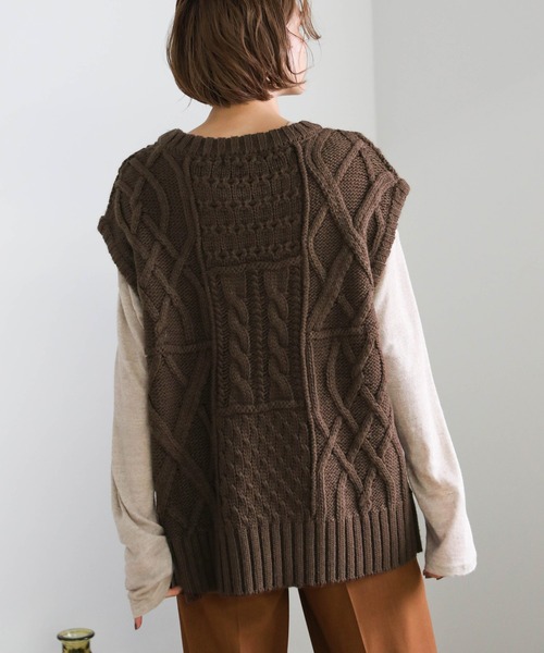select MOCA（セレクトモカ）の「ミックスケーブルニットベスト（ベスト・レディース・ベージュ/ブラウン/オフホワイト・FREE）」の12枚目の写真