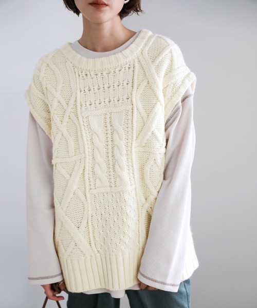 select MOCA（セレクトモカ）の「ミックスケーブルニットベスト（ベスト・レディース・ベージュ/ブラウン/オフホワイト・FREE）」の21枚目の写真