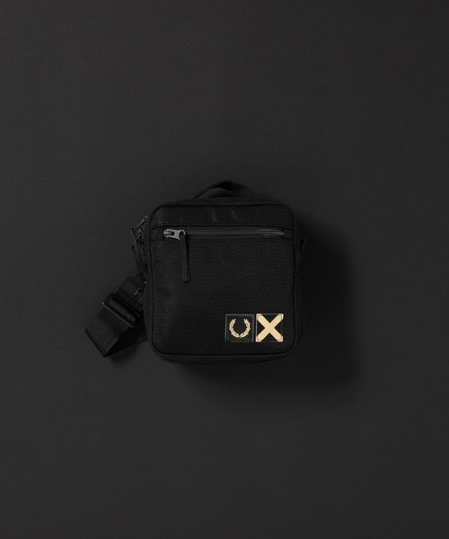 期間限定特別価格 FRED PERRY（フレッドペリー）の「Luggage Label Side Bag バッグ