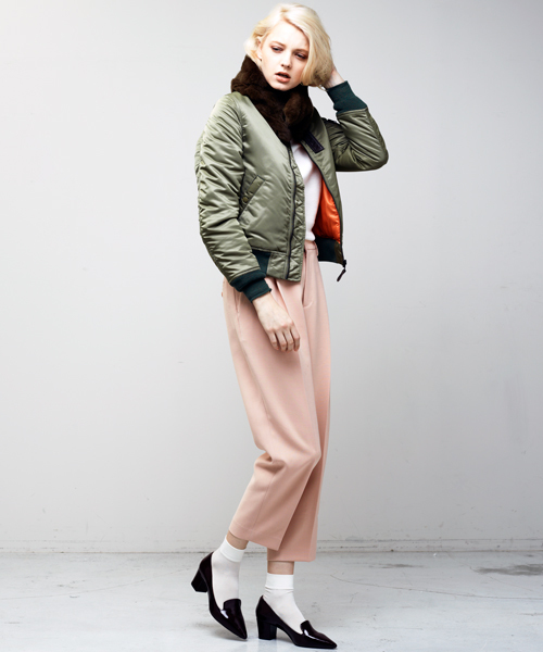 BEAUTY&YOUTH UNITED ARROWS（ビューティーアンドユースユナイテッドアローズ）の「BYTF ダブルクロス タックテーパードパンツ◆（その他パンツ・レディース・ライトピンク/ネイビー/ダークグレー・SMALL/MEDIUM）」の20枚目の写真