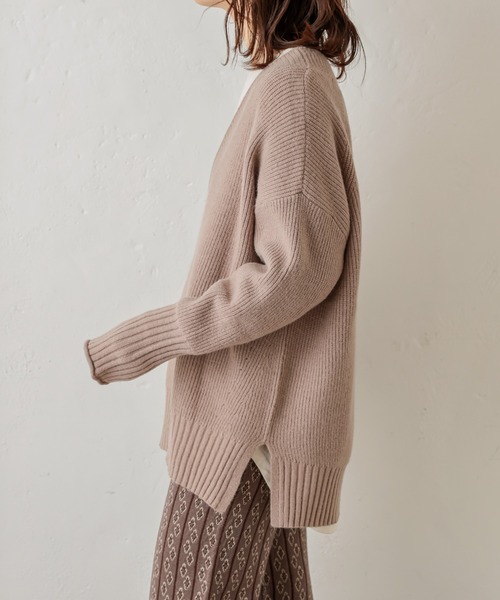 natural couture（ナチュラルクチュール）の「深V畦袖口カールニット（ニット/セーター・レディース・ベージュ/カーキ/ブルー/グリーン/アイボリー・FREE）」の22枚目の写真