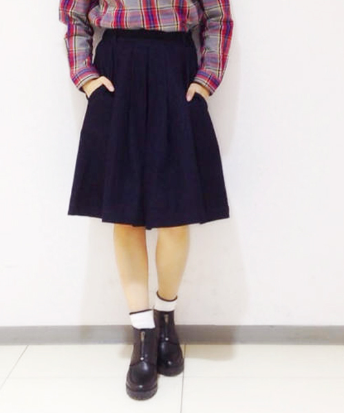 Kastane（カスタネ）の「【Kastane】ハーフ丈タックキュロット（その他パンツ・レディース・ネイビー/レッド/ダークブラウン/インディゴブルー・FREE）」の3枚目の写真