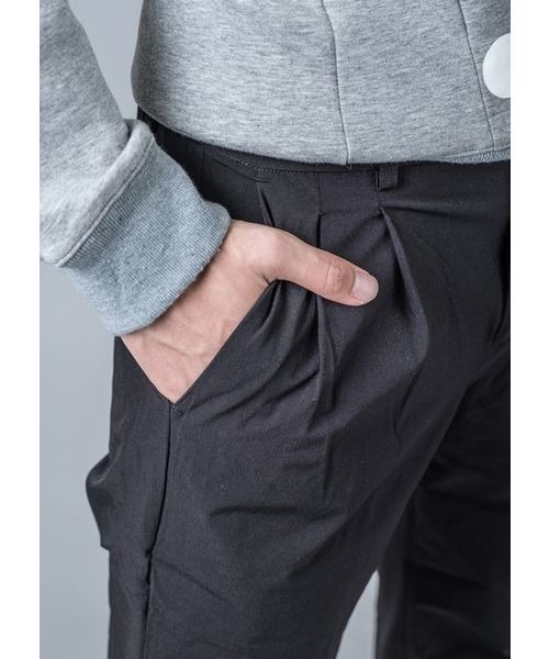 REGIEVO(レジエボ)の「REGIEVO ツータックシャーリングパンツ セットアップ(その他パンツ・メンズ・ブラック/ネイビー・L/S/XL/M)」の5枚目の写真