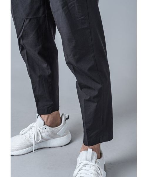 REGIEVO(レジエボ)の「REGIEVO ツータックシャーリングパンツ セットアップ(その他パンツ・メンズ・ブラック/ネイビー・L/S/XL/M)」の6枚目の写真