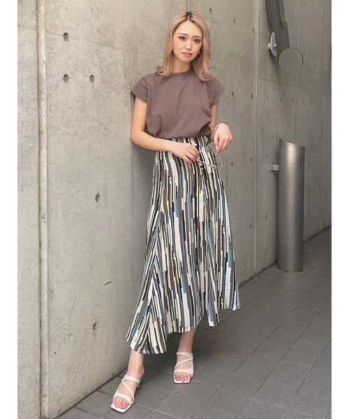 MURUA（ムルーア）の「ヘムタックタンクトップ（タンクトップ・レディース・ホワイト/ブラック/ピンク/ライトグリーン/モカ・FREE）」の7枚目の写真