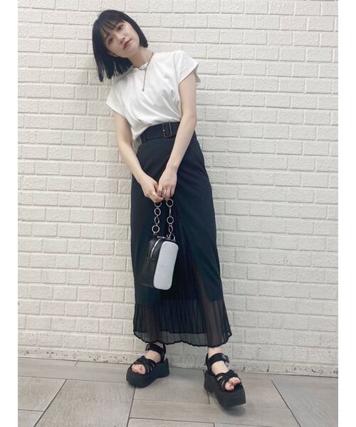 MURUA（ムルーア）の「ヘムタックタンクトップ（タンクトップ・レディース・ホワイト/ブラック/ピンク/ライトグリーン/モカ・FREE）」の20枚目の写真