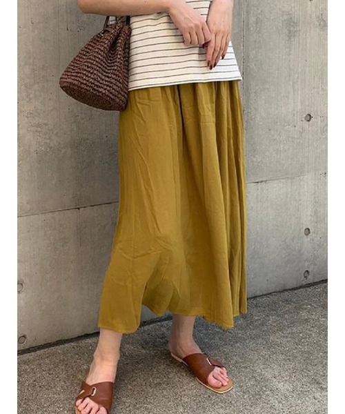 Lugnoncure(ルノンキュール)の「麻レーヨンマキシ丈スカート(スカート・レディース・ブルー/ベージュ/マスタード/ブラック・フリ-)」の4枚目の写真