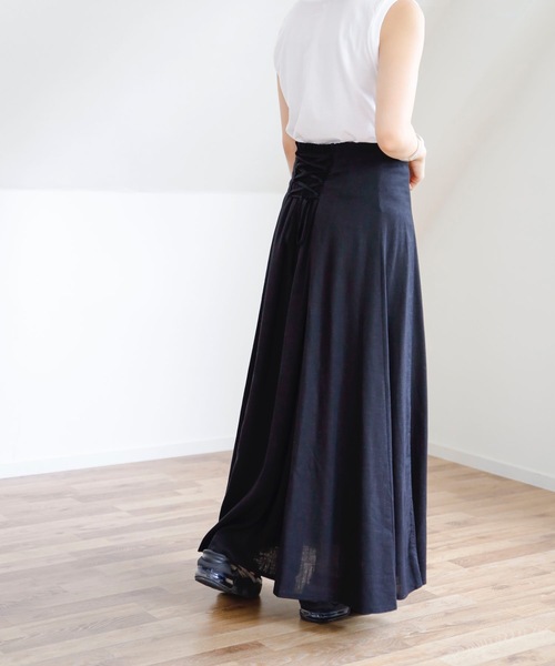 UNFIELD（アンフィールド）の「【UNFIELD リネン混バックレースアップスカート】（スカート・レディース・ブラック/アイボリー/マスタード・FREE）」の11枚目の写真