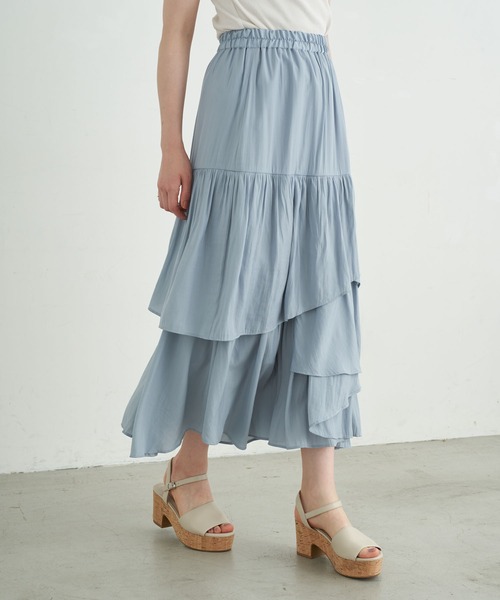 earth music&ecology（アースミュージックアンドエコロジー）の「【WEB限定】イレヘムティアードスカート ＊（スカート・レディース・アイボリー/ブラック/ピンク/サックスブルー・FREE）」の3枚目の写真