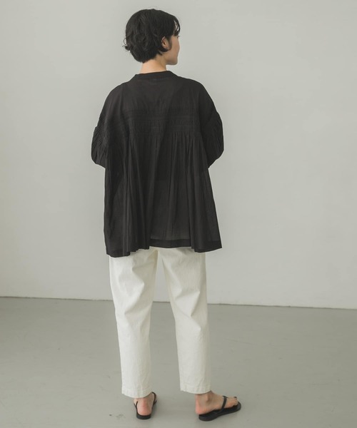 かぐれ(カグレ)の「ピンタック切替ギャザーブラウス(シャツ/ブラウス・レディース・ロイヤルブルー/ブラック/オフホワイト・FREE)」の9枚目の写真