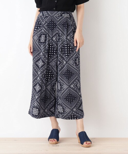 Cutie Blonde(キューティーブロンド)の「◆ひんやりゆるテロ柄パンツ(その他パンツ・レディース・ブラック系/ネイビー系/ネイビー系6・02/03)」の3枚目の写真