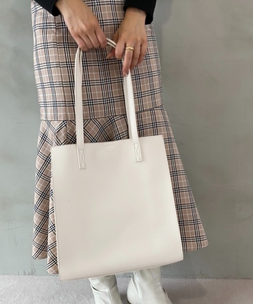 one after another NICE CLAUP(ワンアフターアナザーナイスクラップ)の「オトナトートバッグ(トートバッグ・レディース・ブラック/アイボリー/ミント/グレイッシュベージュ・FREE)」の2枚目の写真