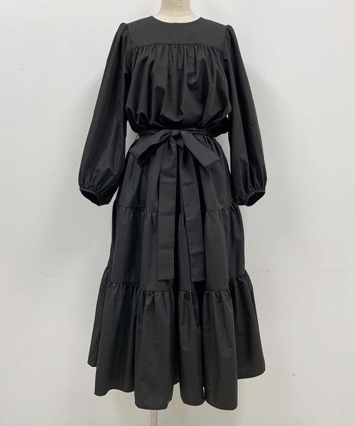 PICCIN(ピッチン)の「リボン付ティアードワンピース(ワンピース・レディース・チャコールグレー/ブラック/カーキ・M)」の7枚目の写真