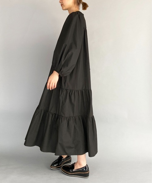 PICCIN(ピッチン)の「リボン付ティアードワンピース(ワンピース・レディース・チャコールグレー/ブラック/カーキ・M)」の4枚目の写真