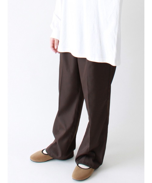 ehka sopo（エヘカソポ）の「センタープレス裾フレアパンツ（その他パンツ・レディース・カーキ/ベージュ/チャコール・ﾌﾘ-）」の2枚目の写真