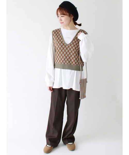 ehka sopo（エヘカソポ）の「センタープレス裾フレアパンツ（その他パンツ・レディース・カーキ/ベージュ/チャコール・ﾌﾘ-）」の15枚目の写真