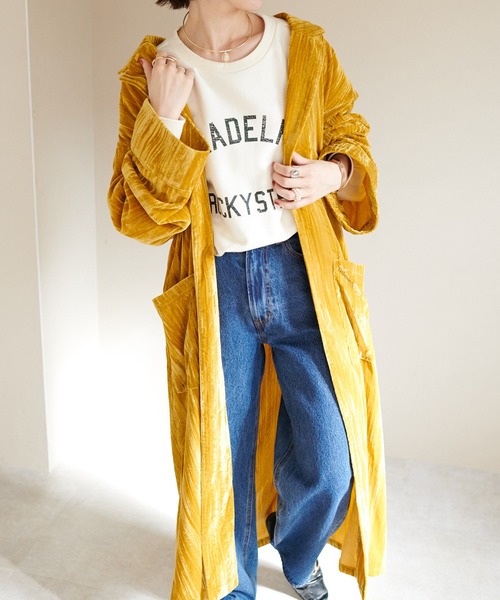 DISCOAT(ディスコート)の「ヨウリュウベロアロングガウン(その他アウター・レディース・モカ/イエロー・FREE)」の2枚目の写真