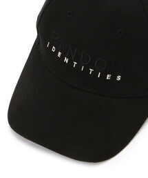 RANDOM IDENTITIES（ランダムアイデンティティーズ）の「Random