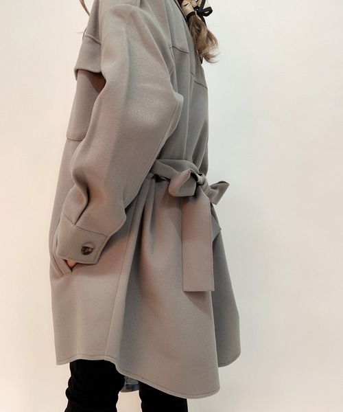 aimoha（アイモハ）の「レトロミドル丈シャツカラージャケット（トレンチコート・レディース・ブラック/ホワイト/グレー/モカ・FREE）」の20枚目の写真