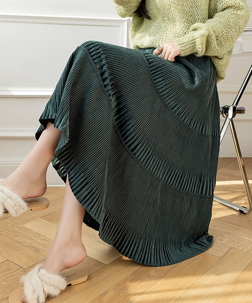 Grandeir(グランディール)の「ベロアプリーツ ティアード スカート(スカート・レディース・ブラック/グリーン/ベージュ/モカ・M)」の4枚目の写真