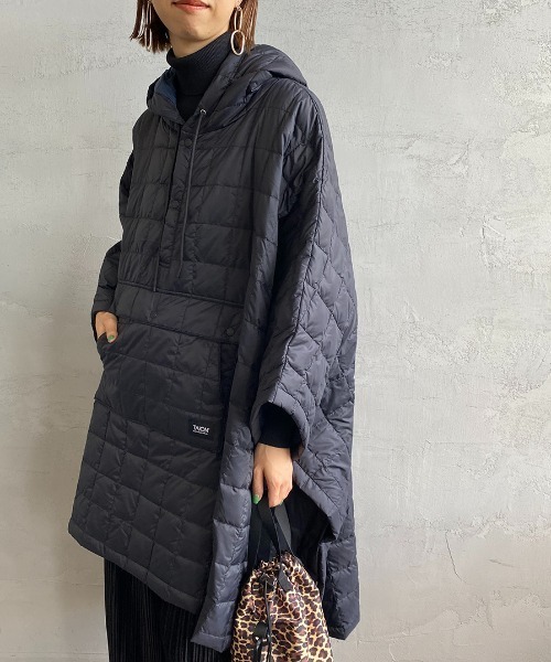 TAION（タイオン）の「【WEB限定】[TAION/タイオン] マウンテンダウンポンチョ（ポンチョ・レディース・ブラック/カーキ・ONE SIZE）」の3枚目の写真