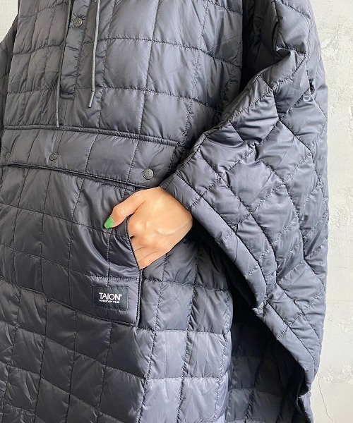 TAION（タイオン）の「【WEB限定】[TAION/タイオン] マウンテンダウンポンチョ（ポンチョ・レディース・ブラック/カーキ・ONE SIZE）」の11枚目の写真