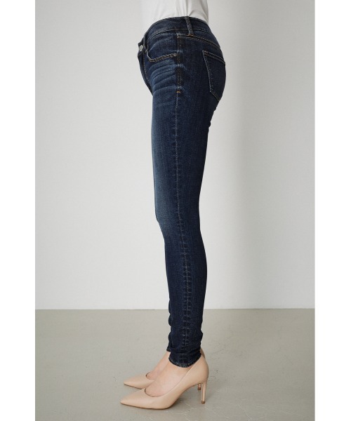 AZUL by moussy(アズールバイマウジー)の「A PERFECT DENIM AIR /アパーフェクトデニムエアー(デニムパンツ・レディース・ブラウン/ブラック/ダークブルー/ブルー/ホワイト・MEDIUM/X-SMALL/SMALL/XX-SMALL/LARGE/X-LARGE)」の10枚目の写真