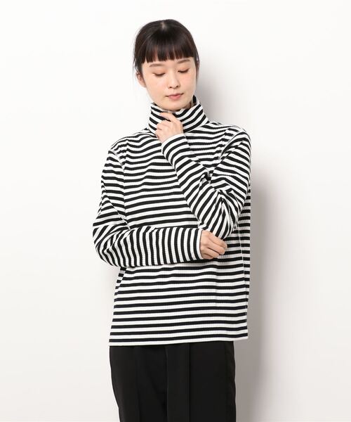 AMERICAN HOLIC(アメリカンホリック)の「針抜きタートルカットプルオーバー(Tシャツ/カットソー・レディース・ブラック/オフホワイト/その他7・M/L)」の4枚目の写真