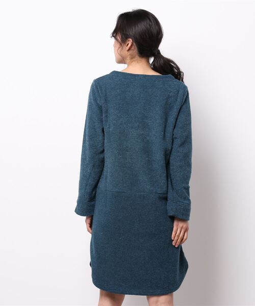 BELLUNA PLUS(ベルーナ)の「起毛リップル素材チュニックワンピース(ワンピース・レディース・ブラック/ターコイズブルー/モカ・MEDIUM/LARGE/X-LARGE)」の13枚目の写真
