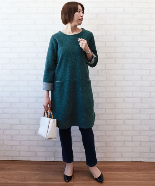 BELLUNA PLUS(ベルーナ)の「起毛リップル素材チュニックワンピース(ワンピース・レディース・ブラック/ターコイズブルー/モカ・MEDIUM/LARGE/X-LARGE)」の8枚目の写真