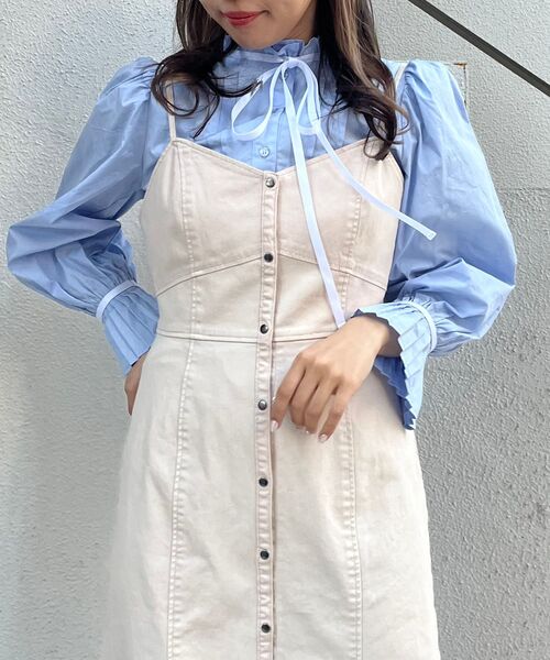 MAJESTIC LEGON（マジェスティックレゴン）の「バイカラークラシカルブラウス（シャツ/ブラウス・レディース・オフホワイト/ブルー・MEDIUM）」の8枚目の写真