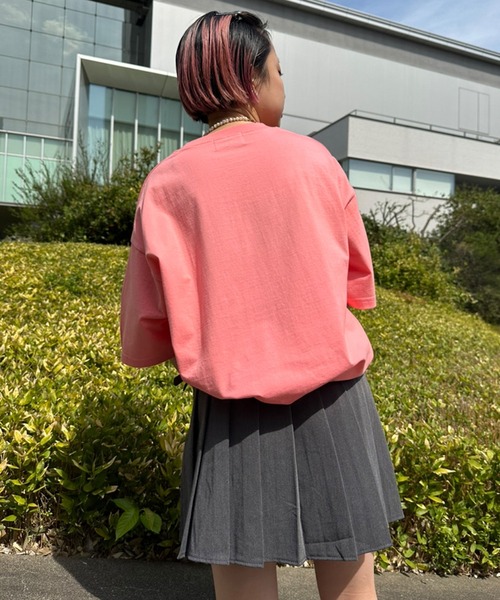 【GCDS】スタッズロゴ クロップド Tシャツ GCDS スタッズロゴ クロップド Tシャツ | ホワイト | FARFETCH JP