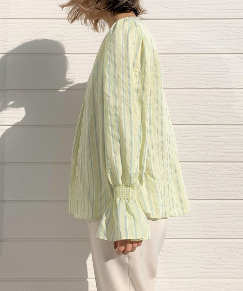 Q（キュー）の「ドビーストライプシャーリングブラウス（シャツ/ブラウス・レディース・ピンク系その他/イエロー系その他・MEDIUM）」の4枚目の写真