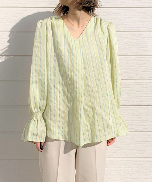 Q（キュー）の「ドビーストライプシャーリングブラウス（シャツ/ブラウス・レディース・ピンク系その他/イエロー系その他・MEDIUM）」の3枚目の写真