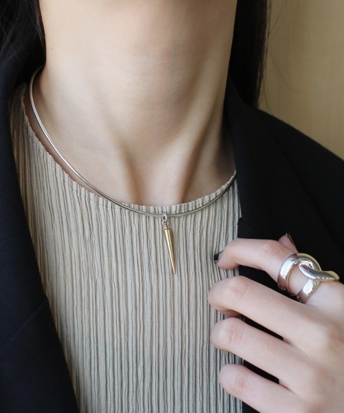 e.m.（イーエム）の「【ZOZOTOWN限定】スタッズチョーカー（チョーカー・レディース・シルバー・FREE）」の2枚目の写真